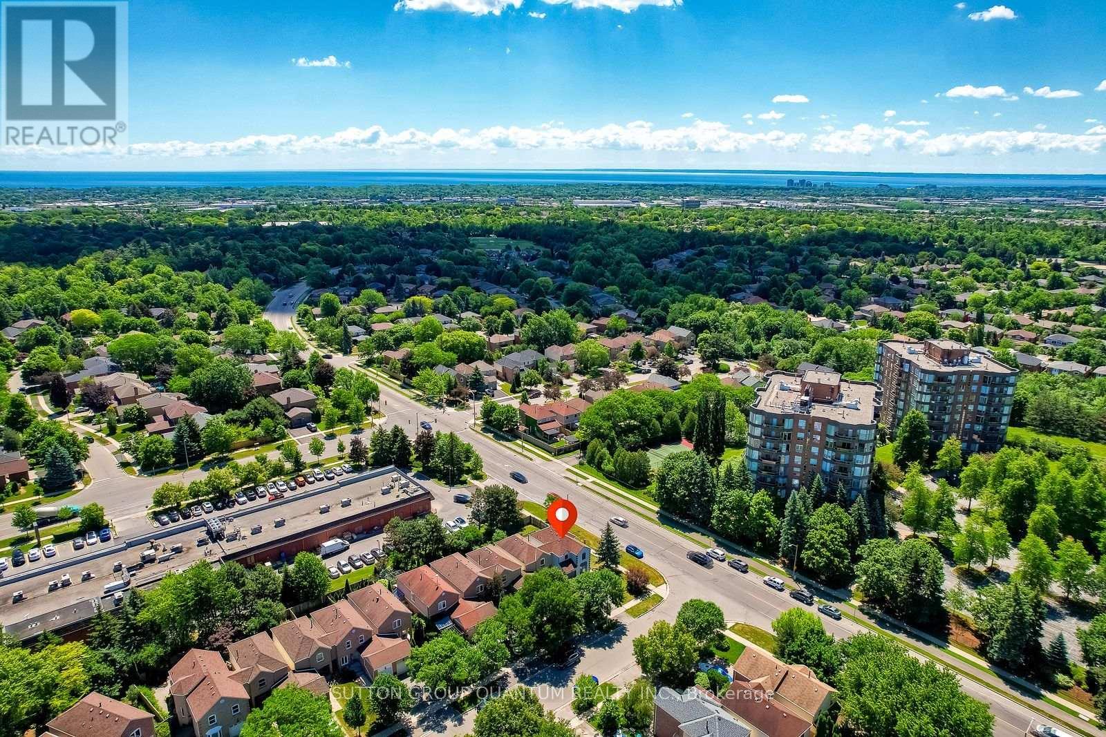 1279 Hedgestone Crescent S, Oakville, ON