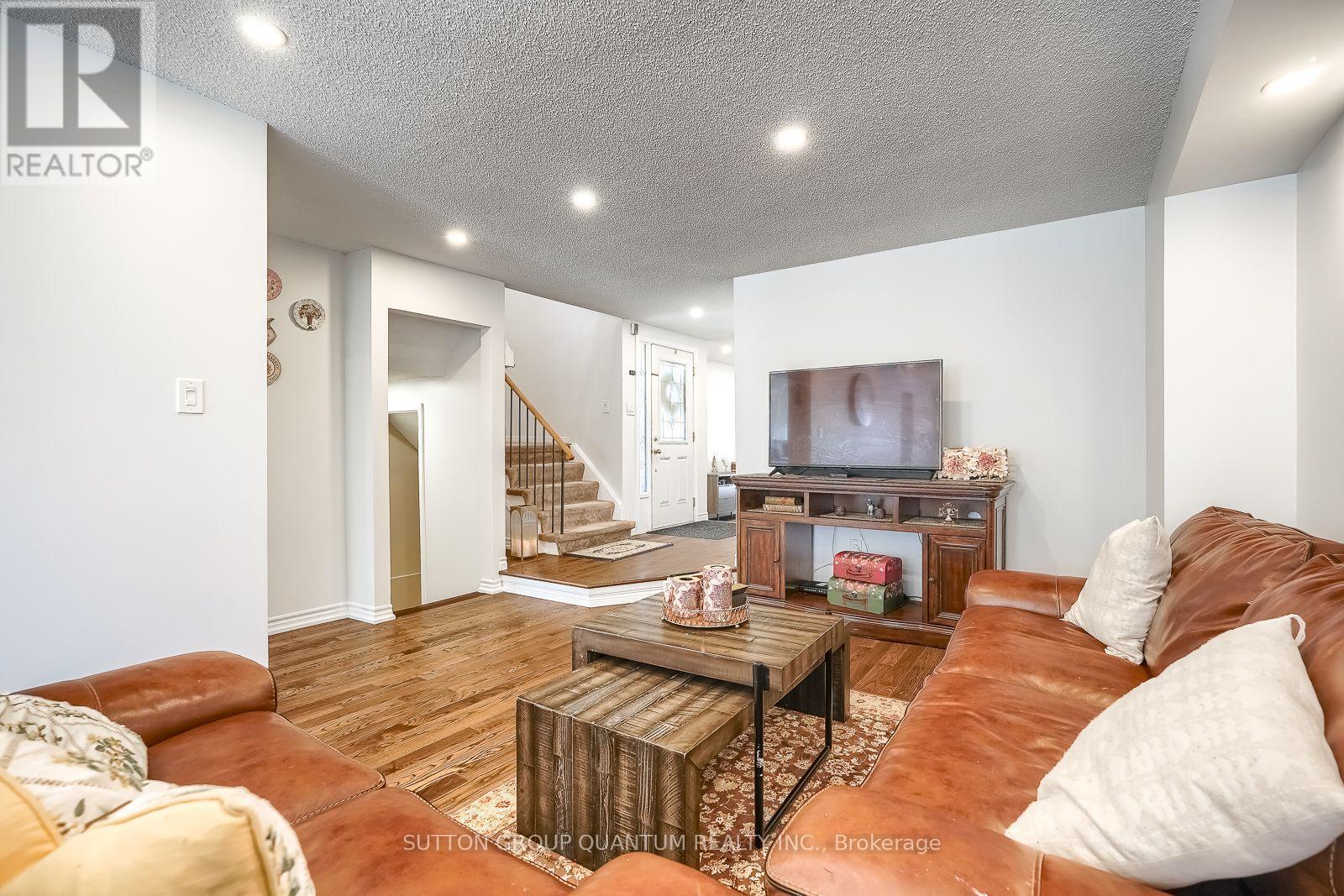 1279 Hedgestone Crescent S, Oakville, ON