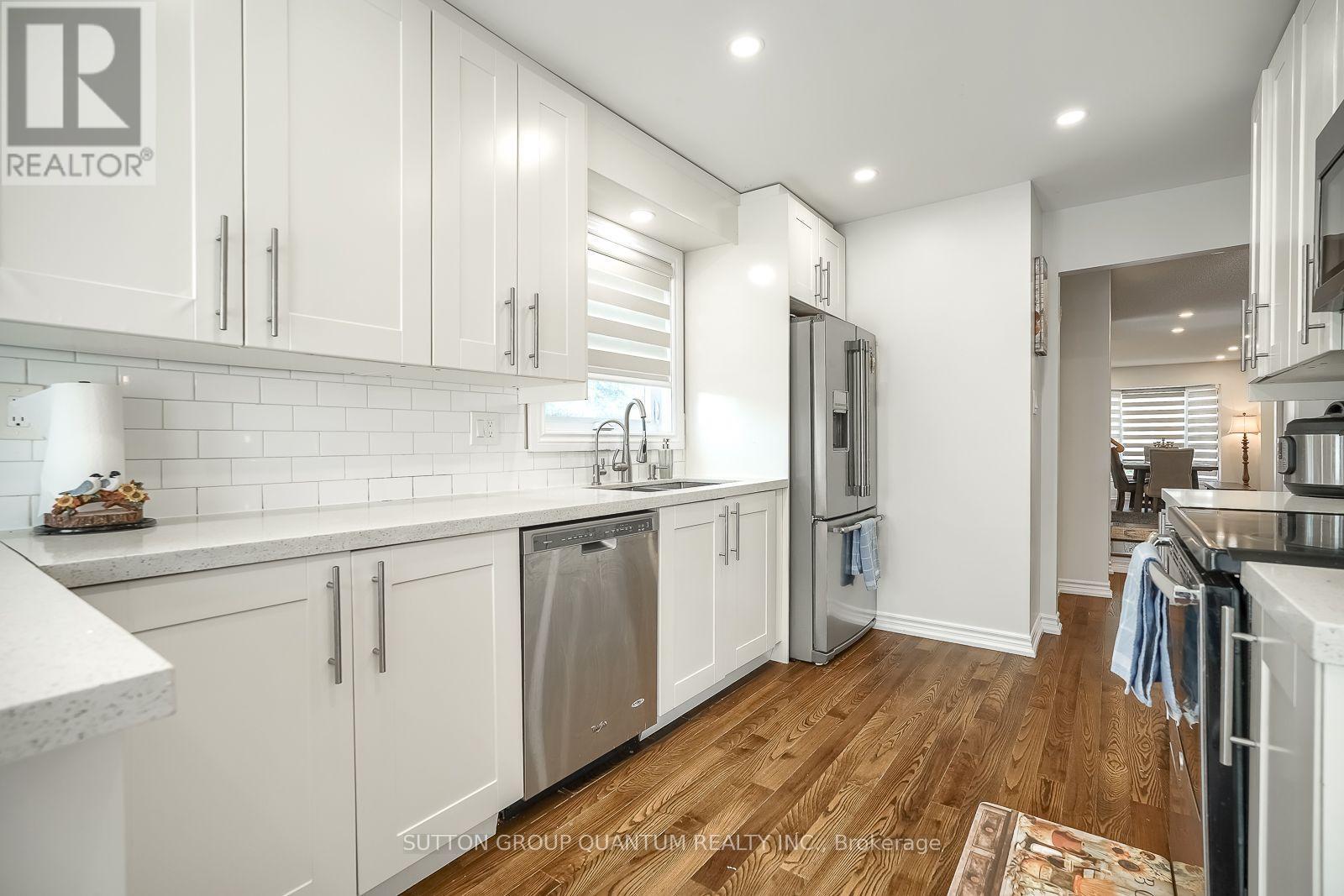 1279 Hedgestone Crescent S, Oakville, ON