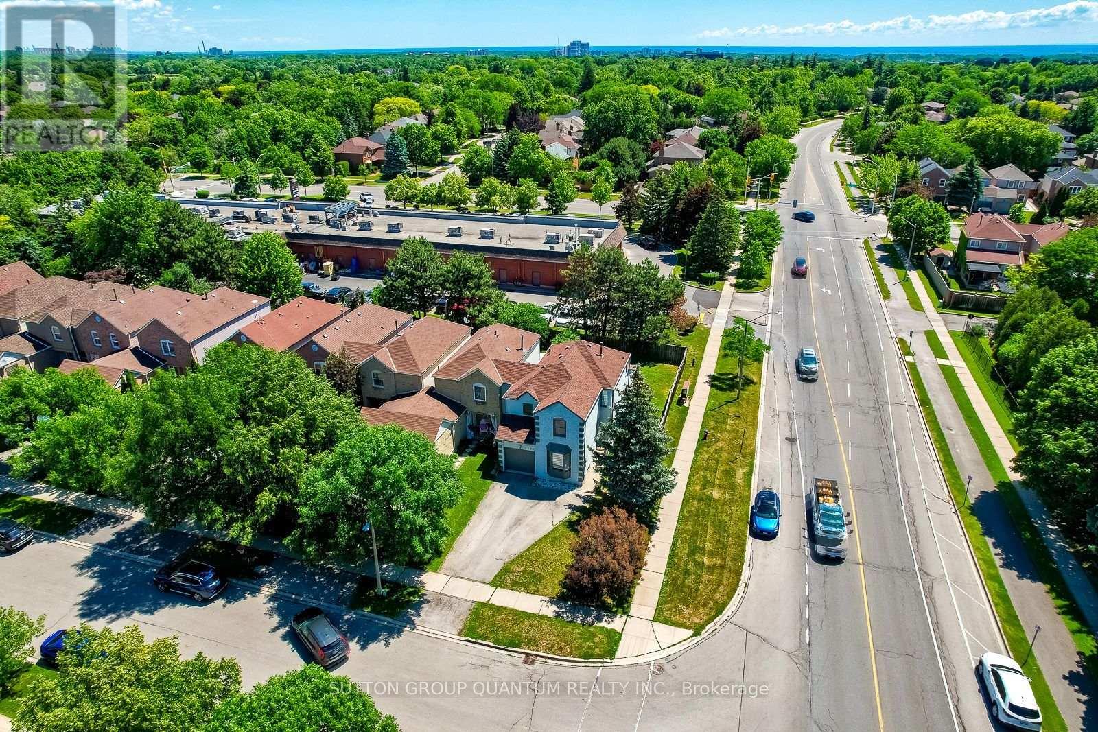 1279 Hedgestone Crescent S, Oakville, ON