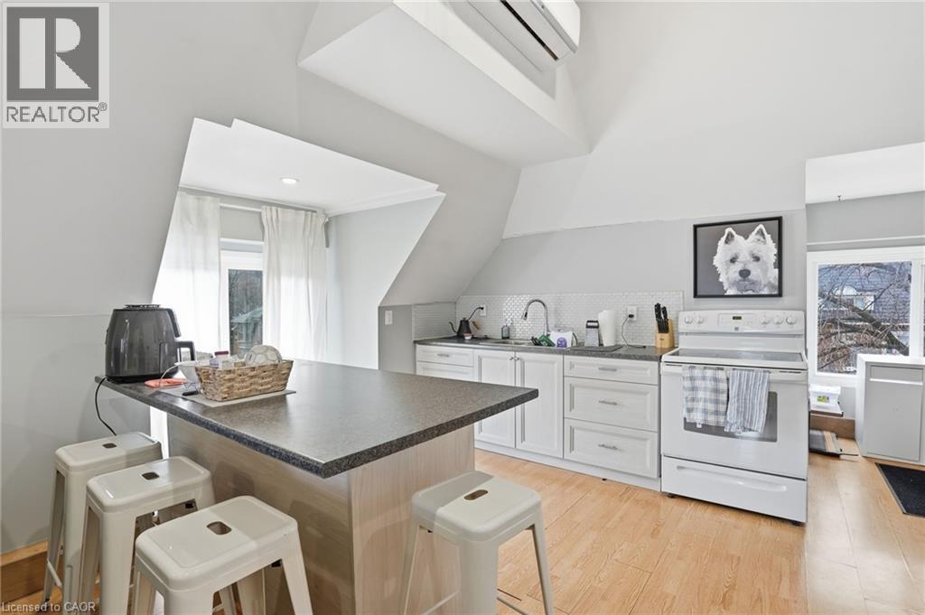 top floor - unit 3 - 147 Emerald Street S, Hamilton, ON
