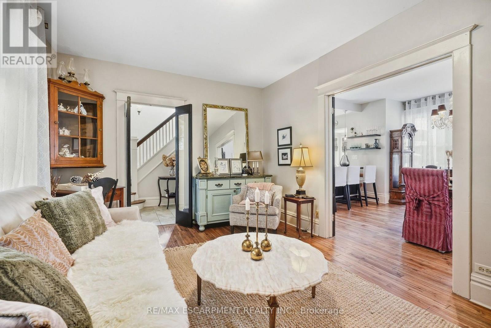 228 Sherman Avenue S, Hamilton, ON