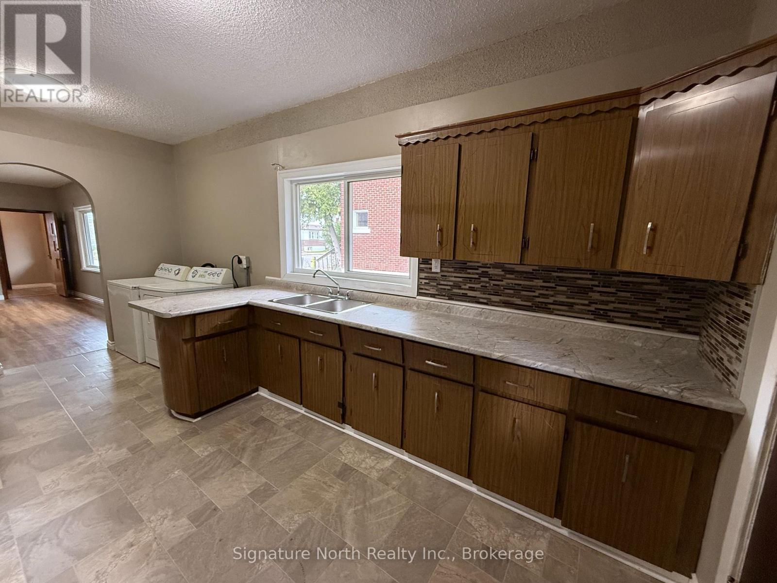618 Mctavish Street, Thunder Bay (East End), ON