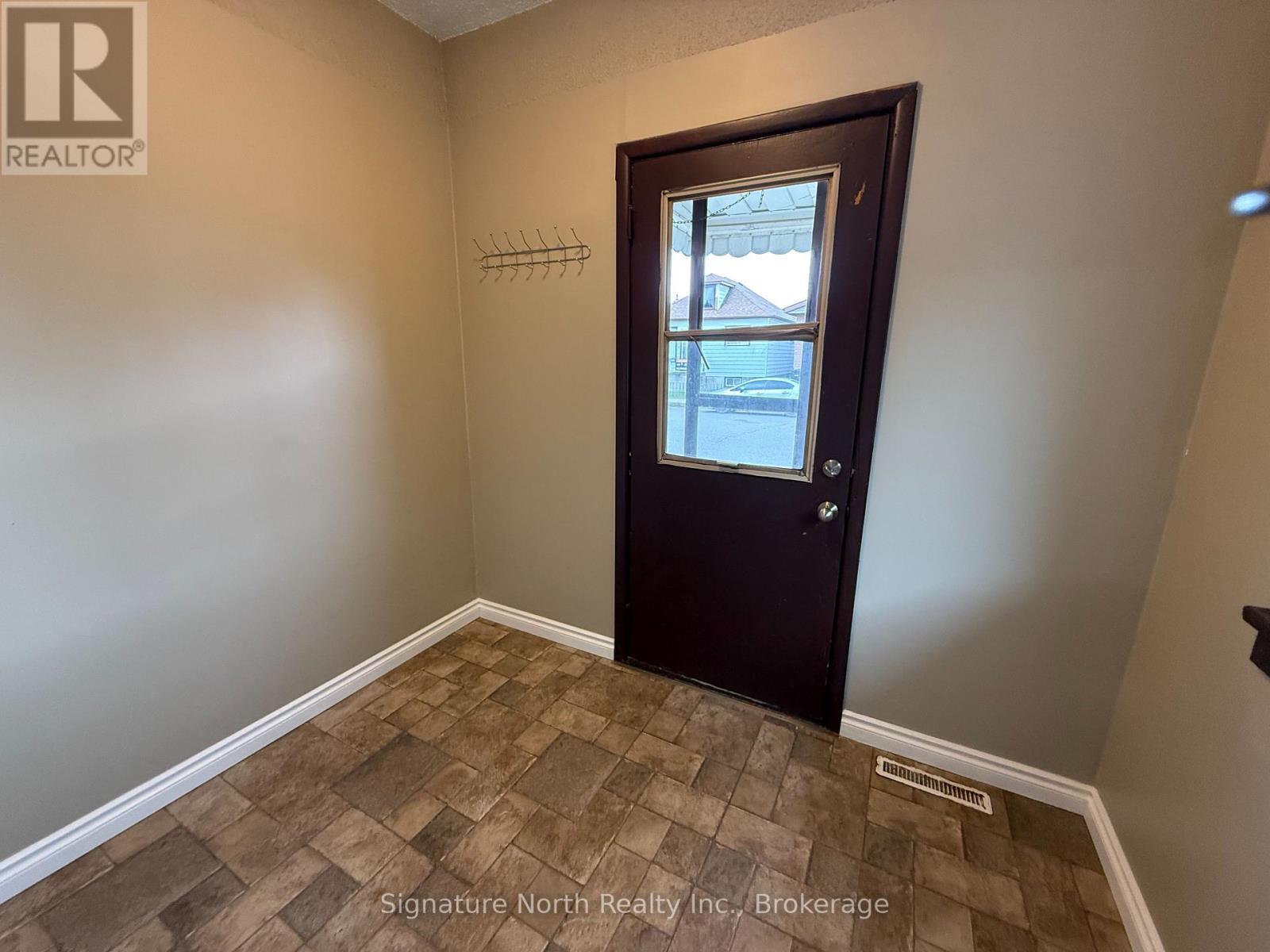 618 Mctavish Street, Thunder Bay (East End), ON
