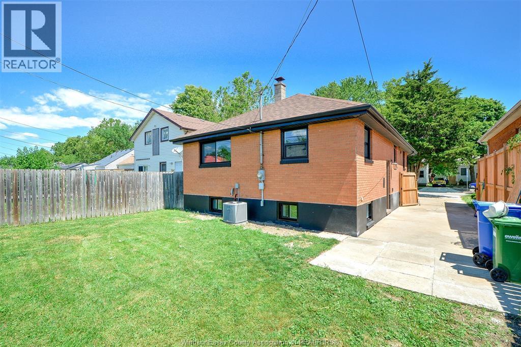 1473 Labadie, Windsor, ON