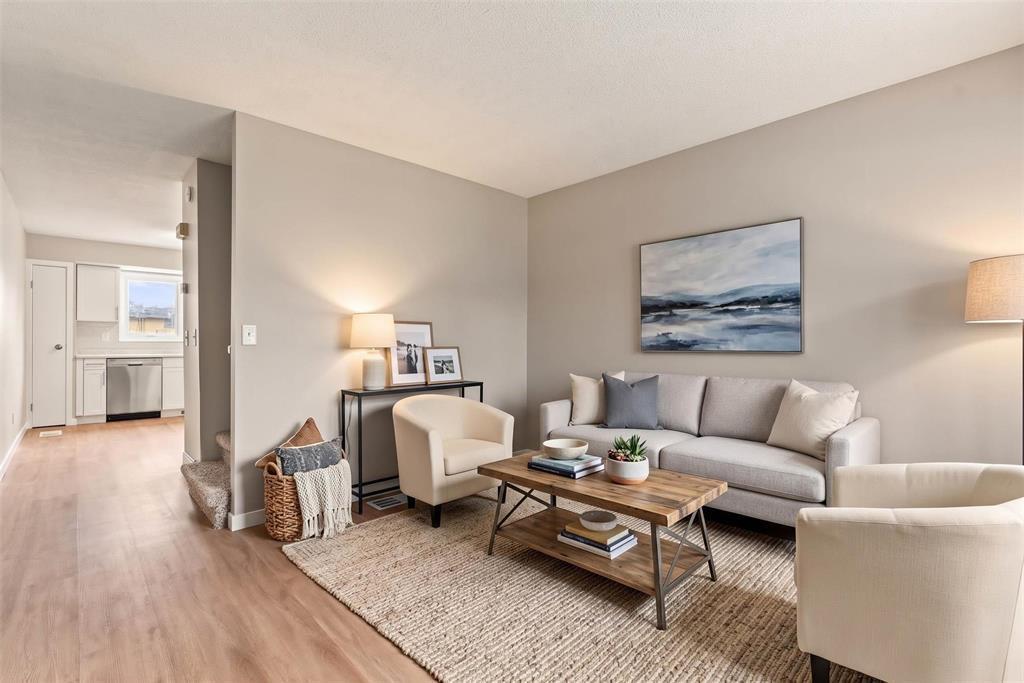 Virtual staging - 110 Westgrove Way, Winnipeg, MB