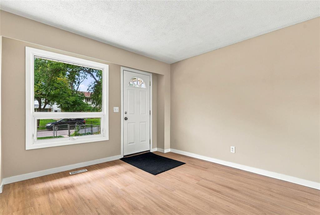 110 Westgrove Way, Winnipeg, MB