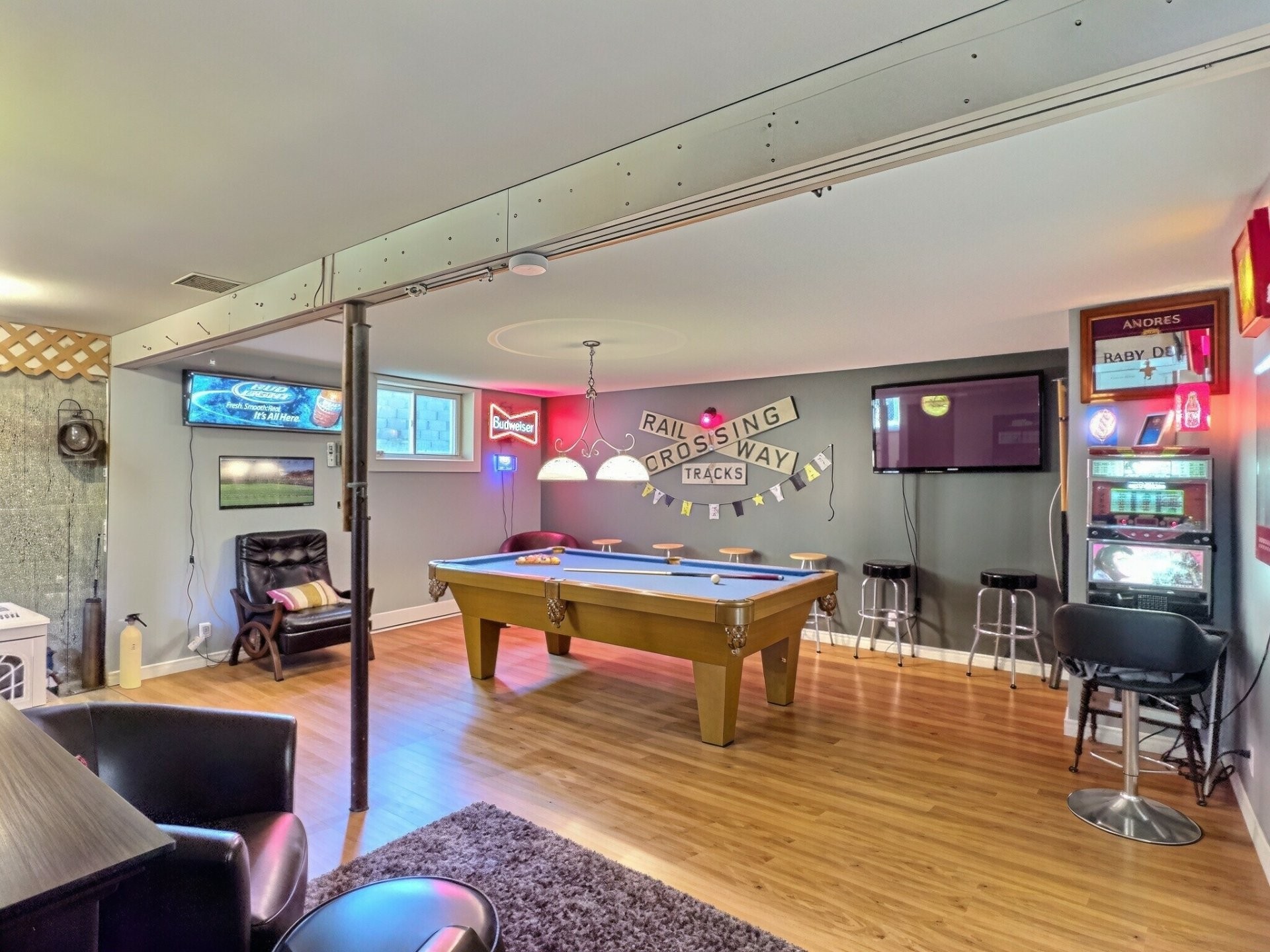 Family Room - 307 Rue De La Montagne, Témiscaming, QC