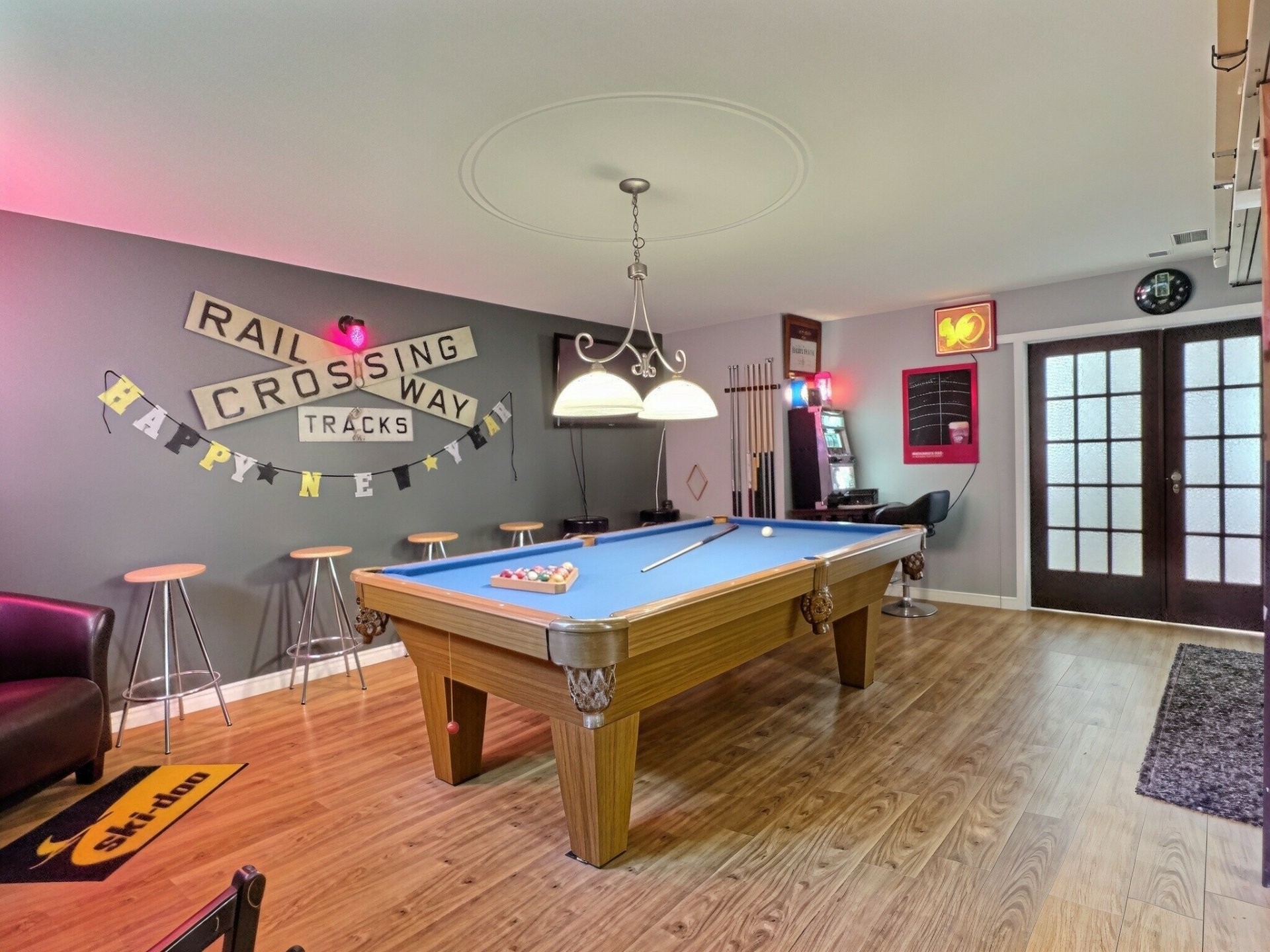 Family Room - 307 Rue De La Montagne, Témiscaming, QC