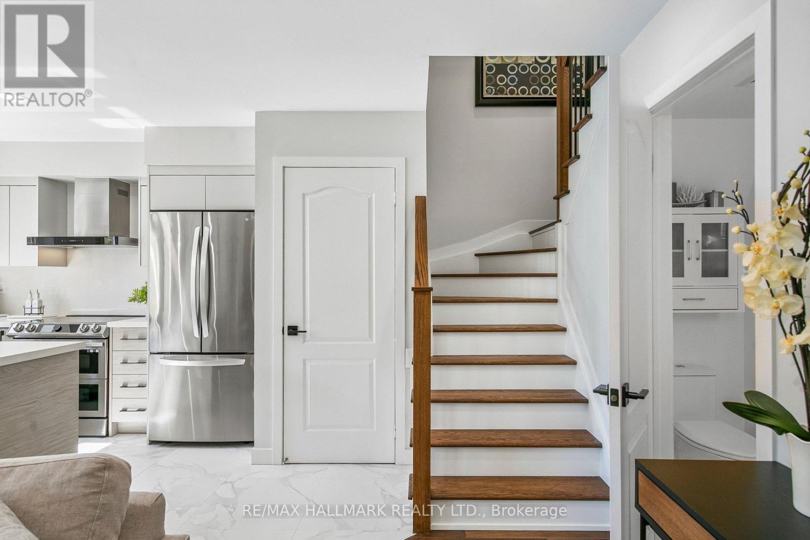 5 - 19 Hays Boulevard, Oakville, ON