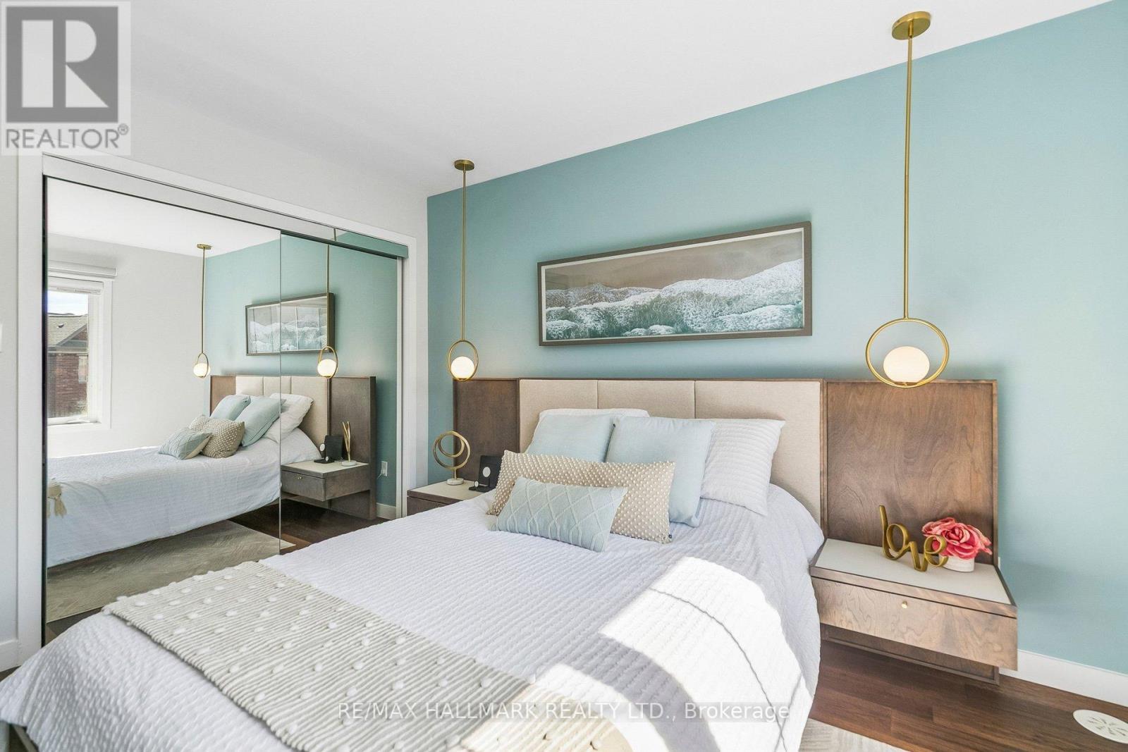 5 - 19 Hays Boulevard, Oakville, ON