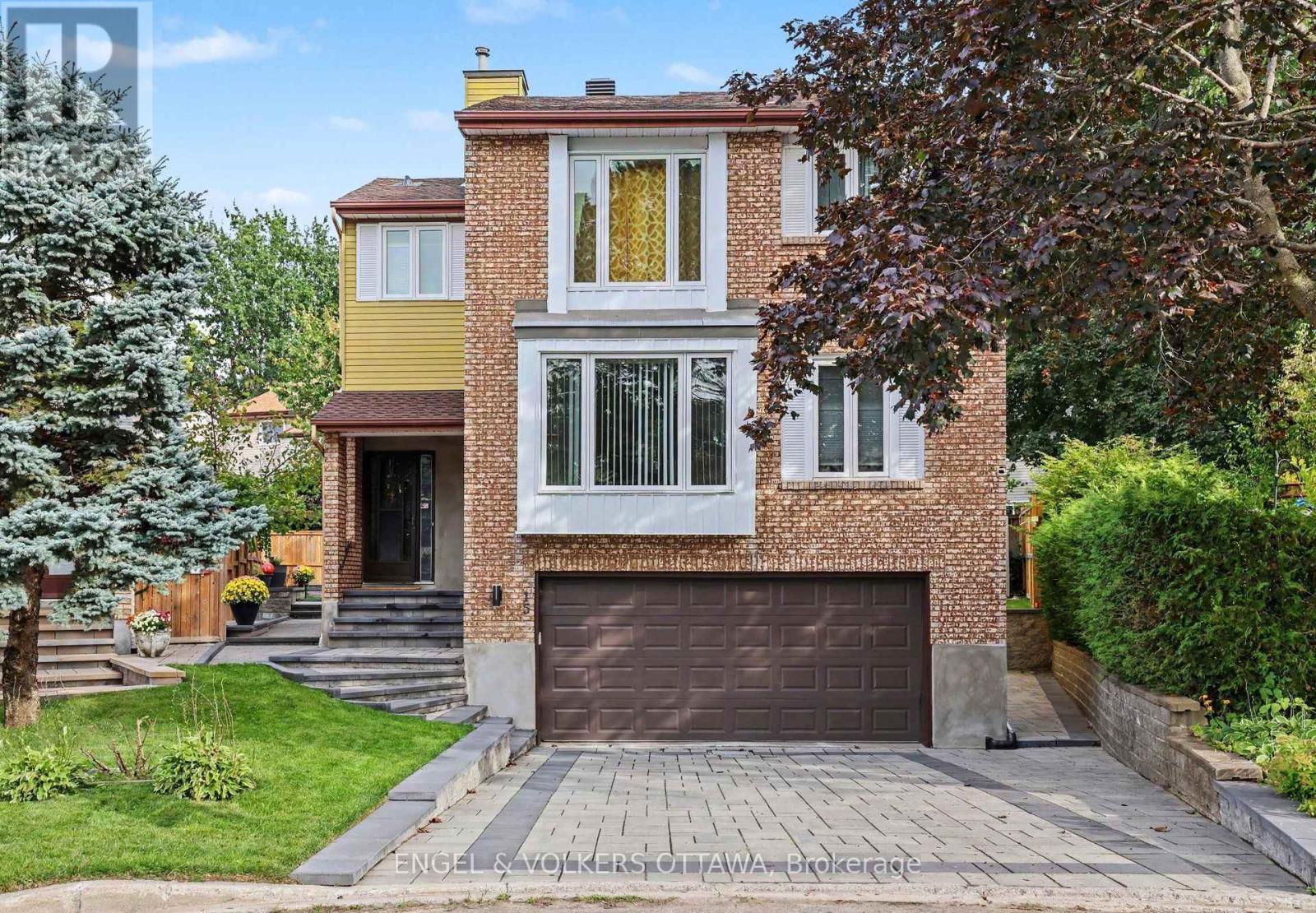 15 Archer Square, Ottawa, ON