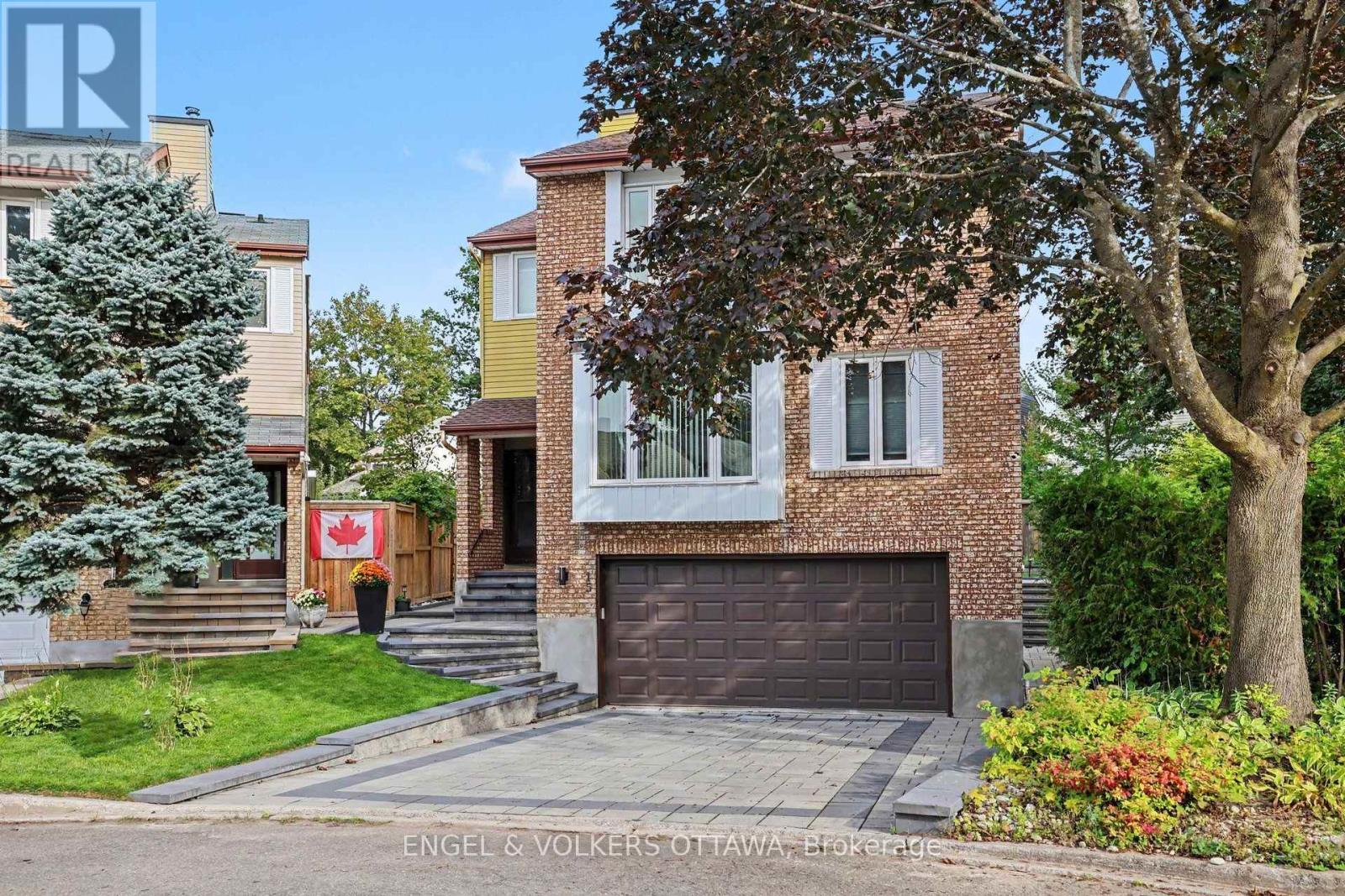 15 Archer Square, Ottawa, ON