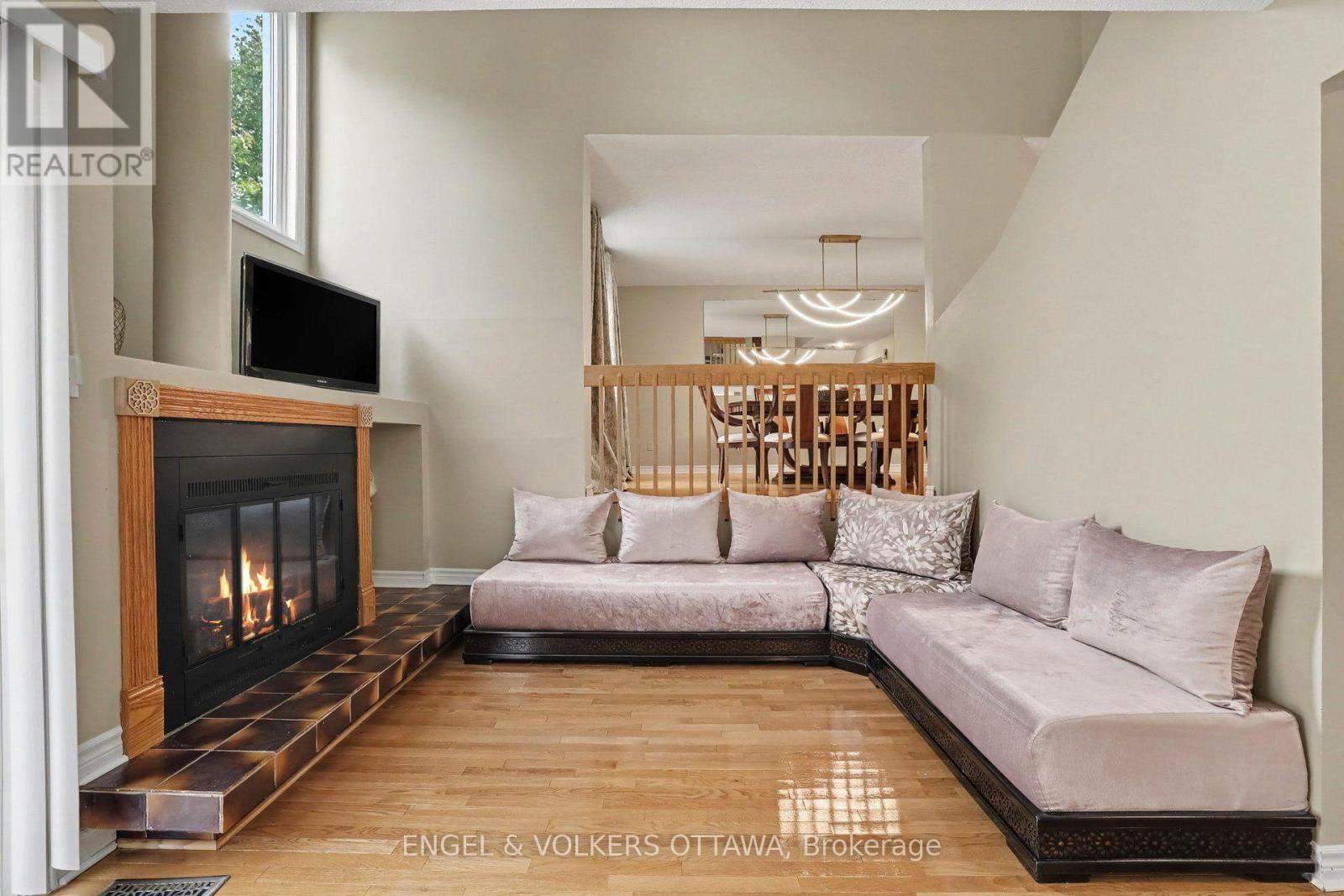 15 Archer Square, Ottawa, ON