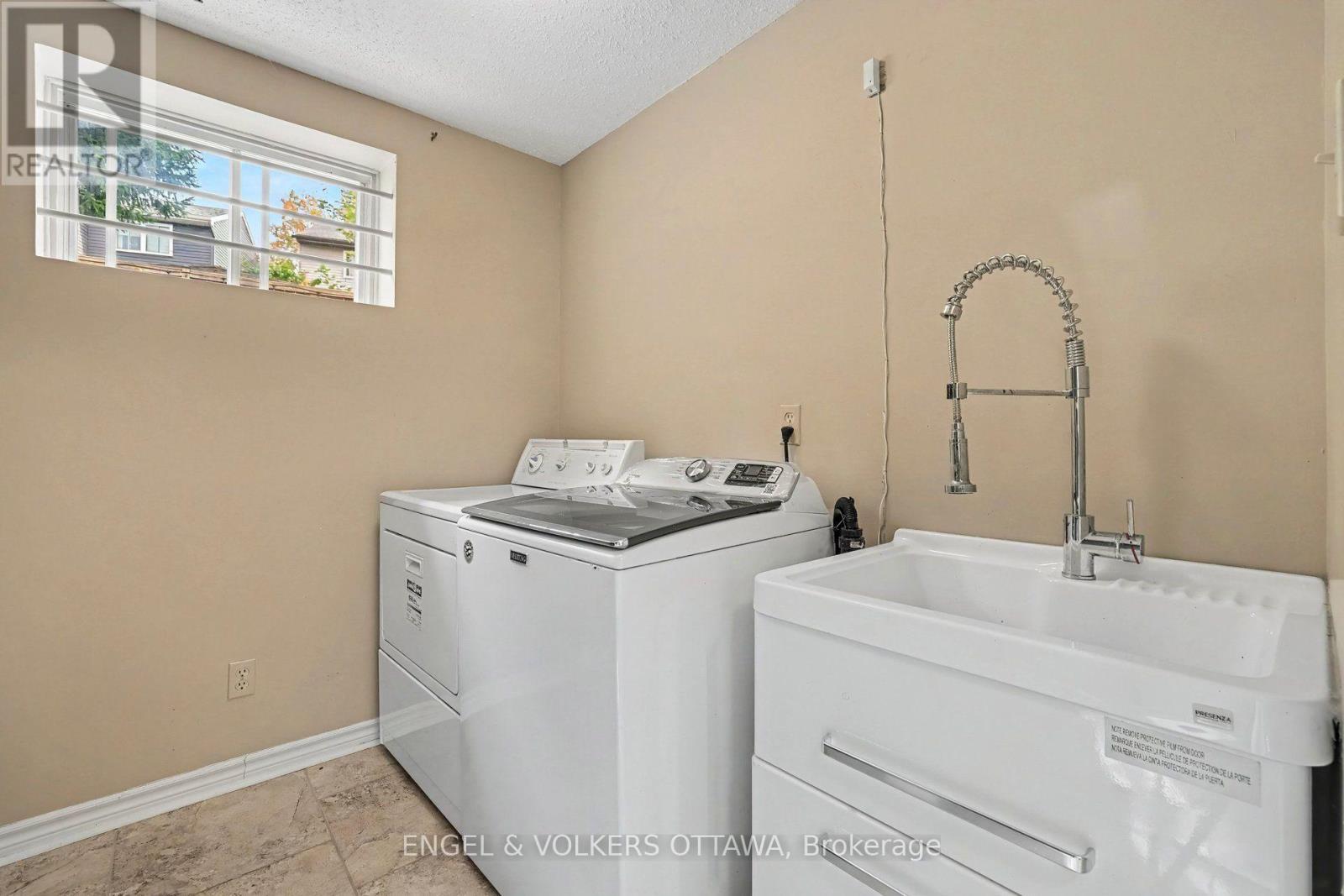 15 Archer Square, Ottawa, ON