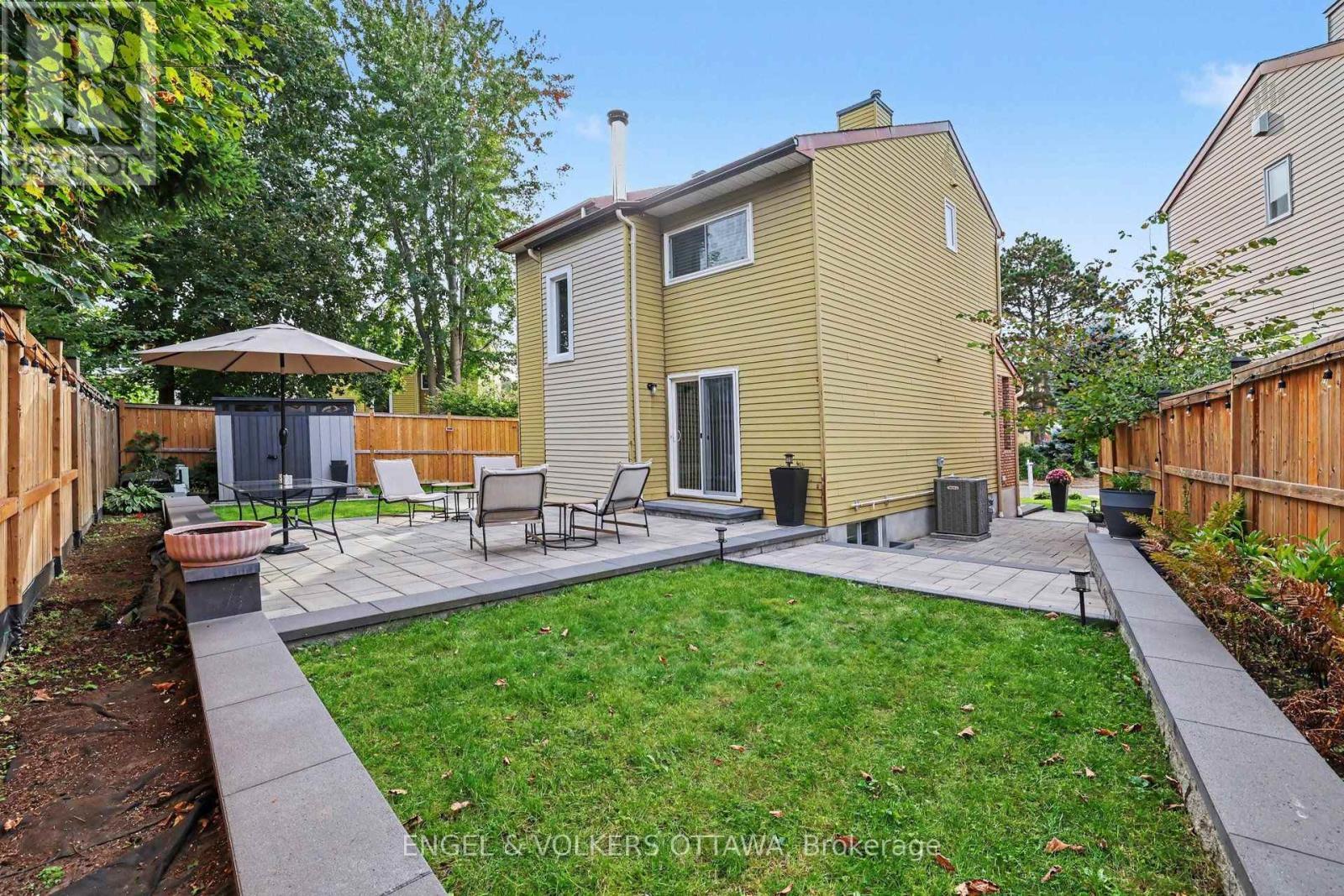 15 Archer Square, Ottawa, ON