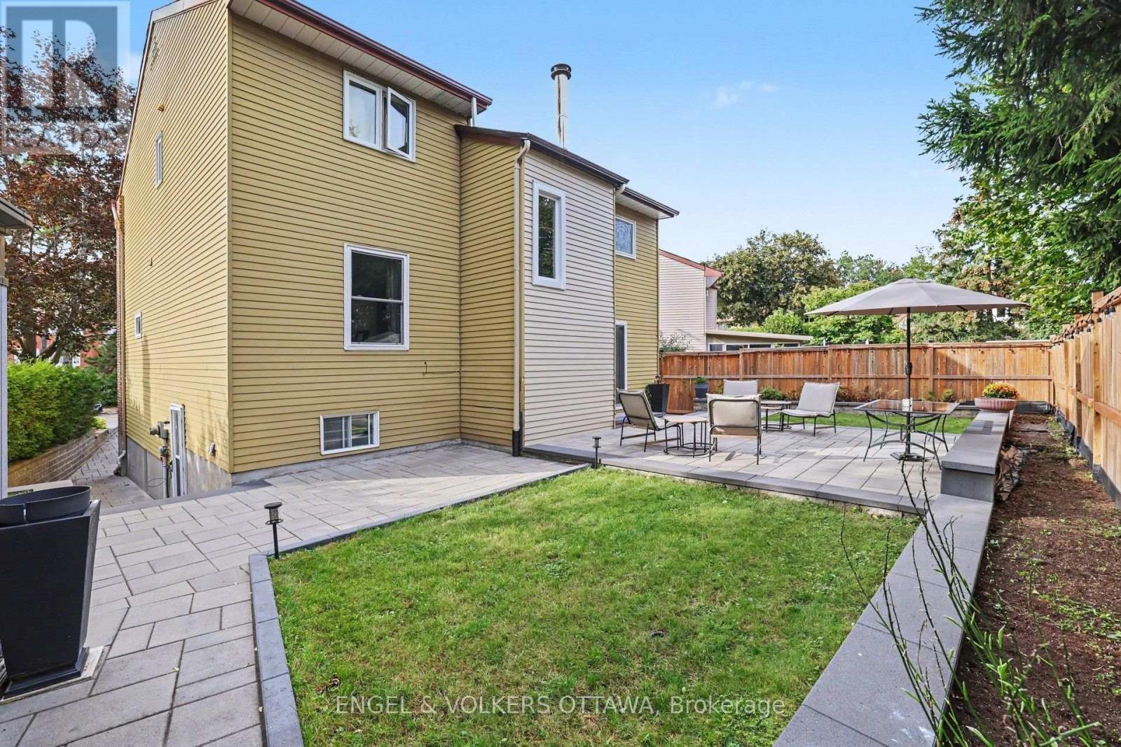 15 Archer Square, Ottawa, ON