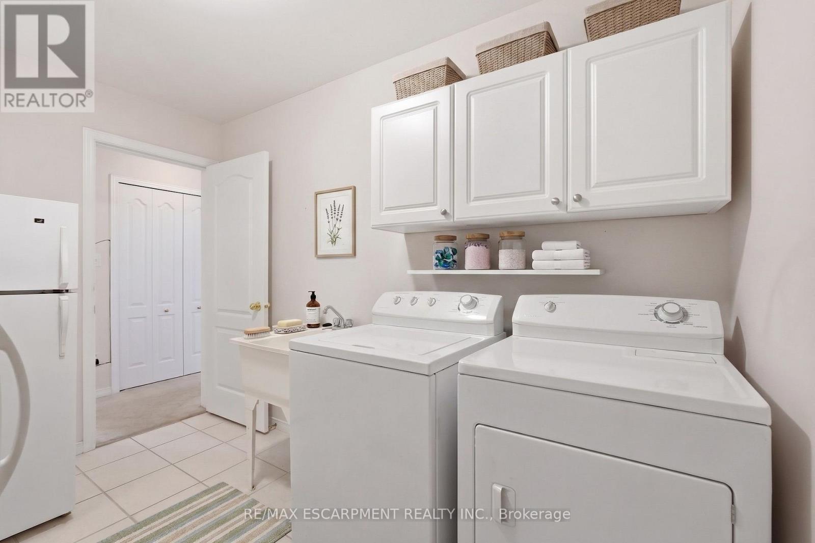 Virtually Staged - 41 - 212 Stonehenge Drive, Hamilton, ON