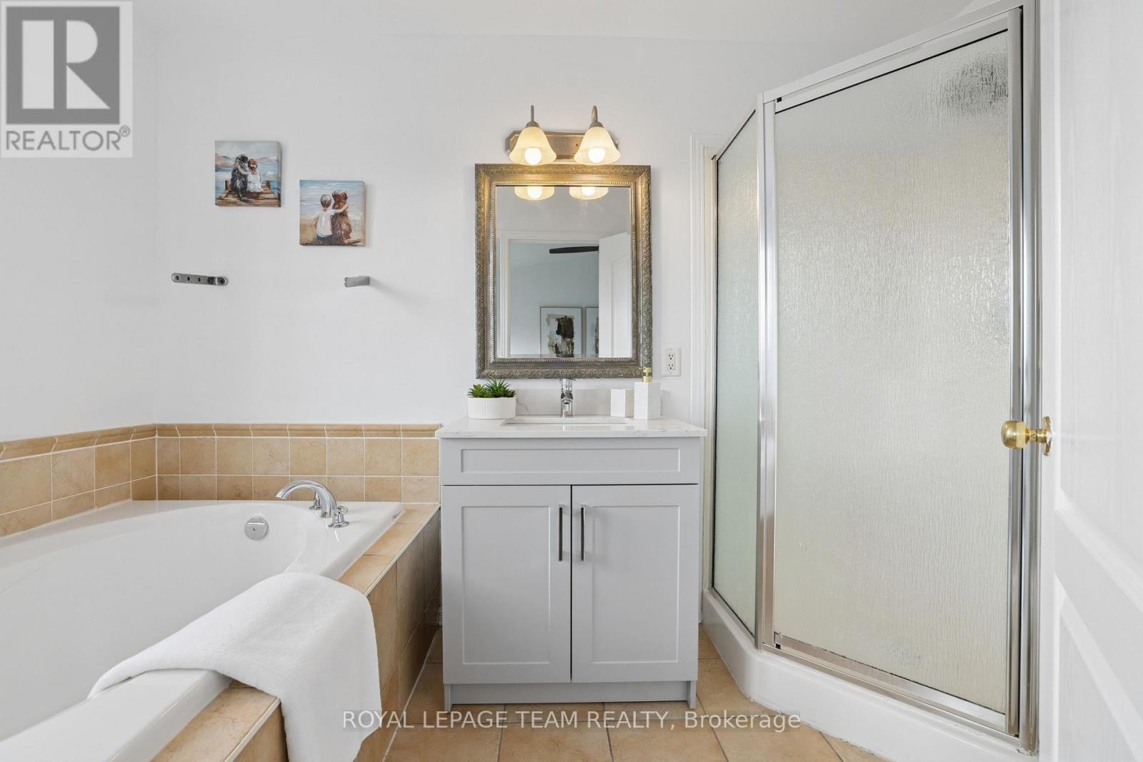 19 Great Oak Private, Ottawa, ON
