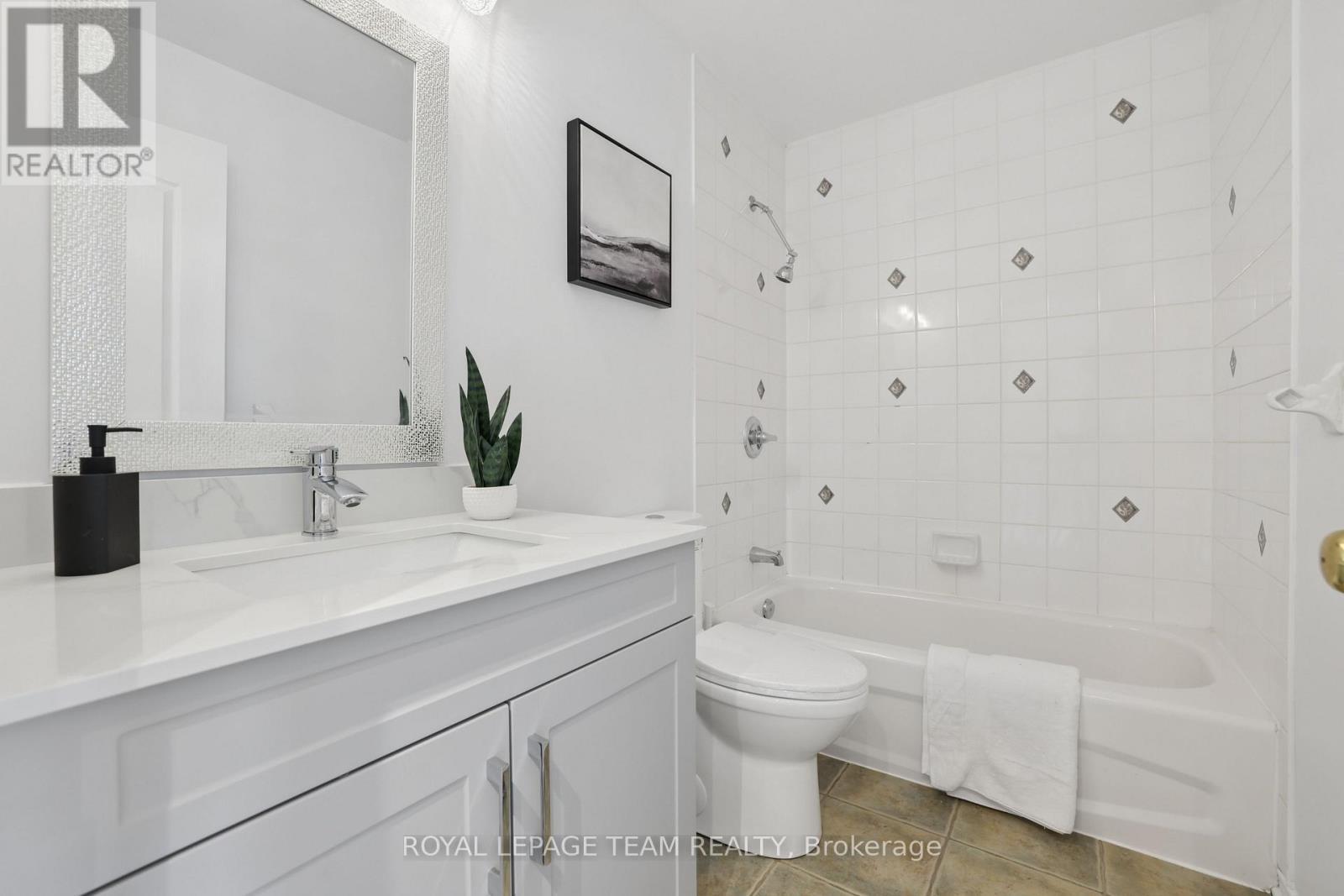 19 Great Oak Private, Ottawa, ON