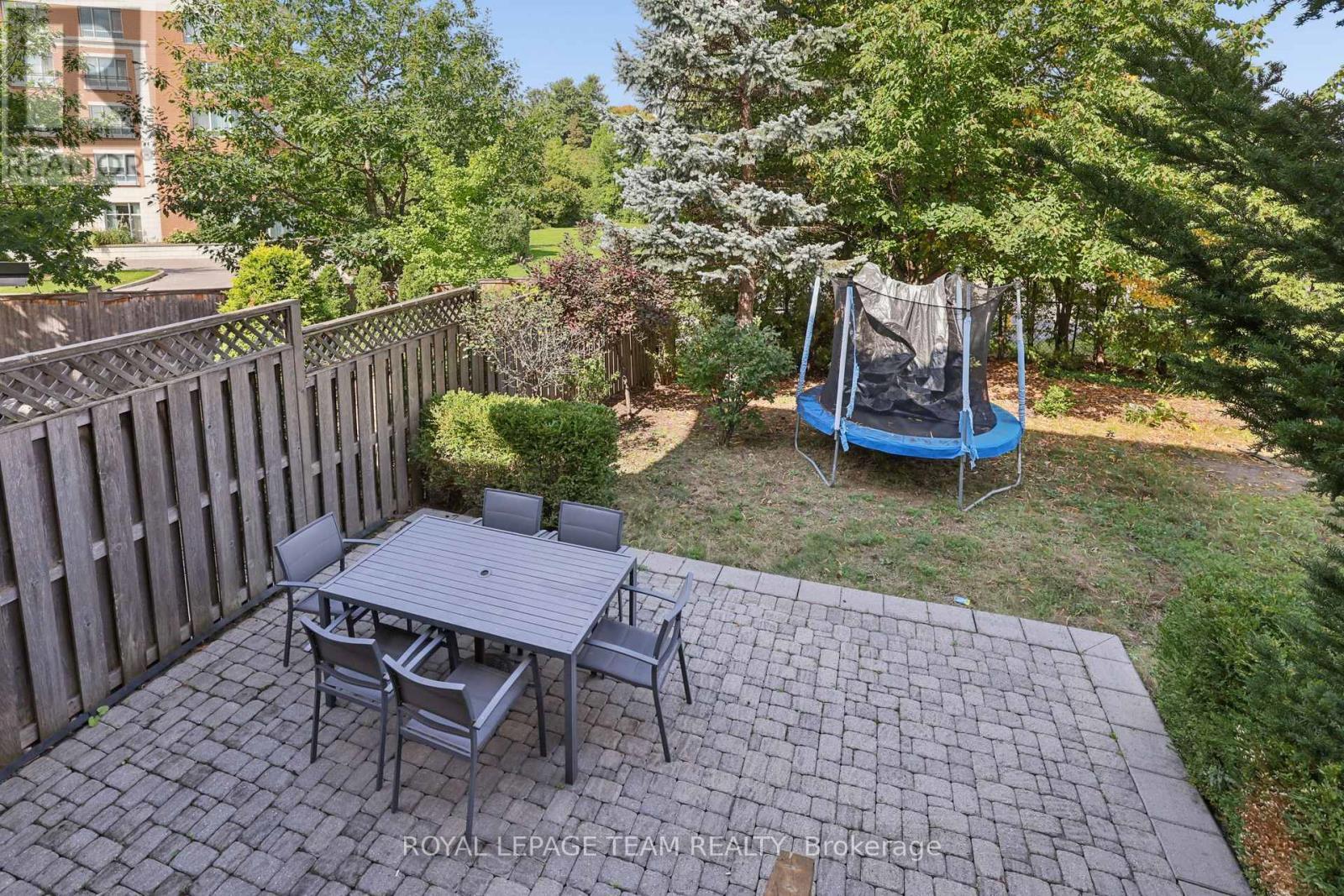 19 Great Oak Private, Ottawa, ON