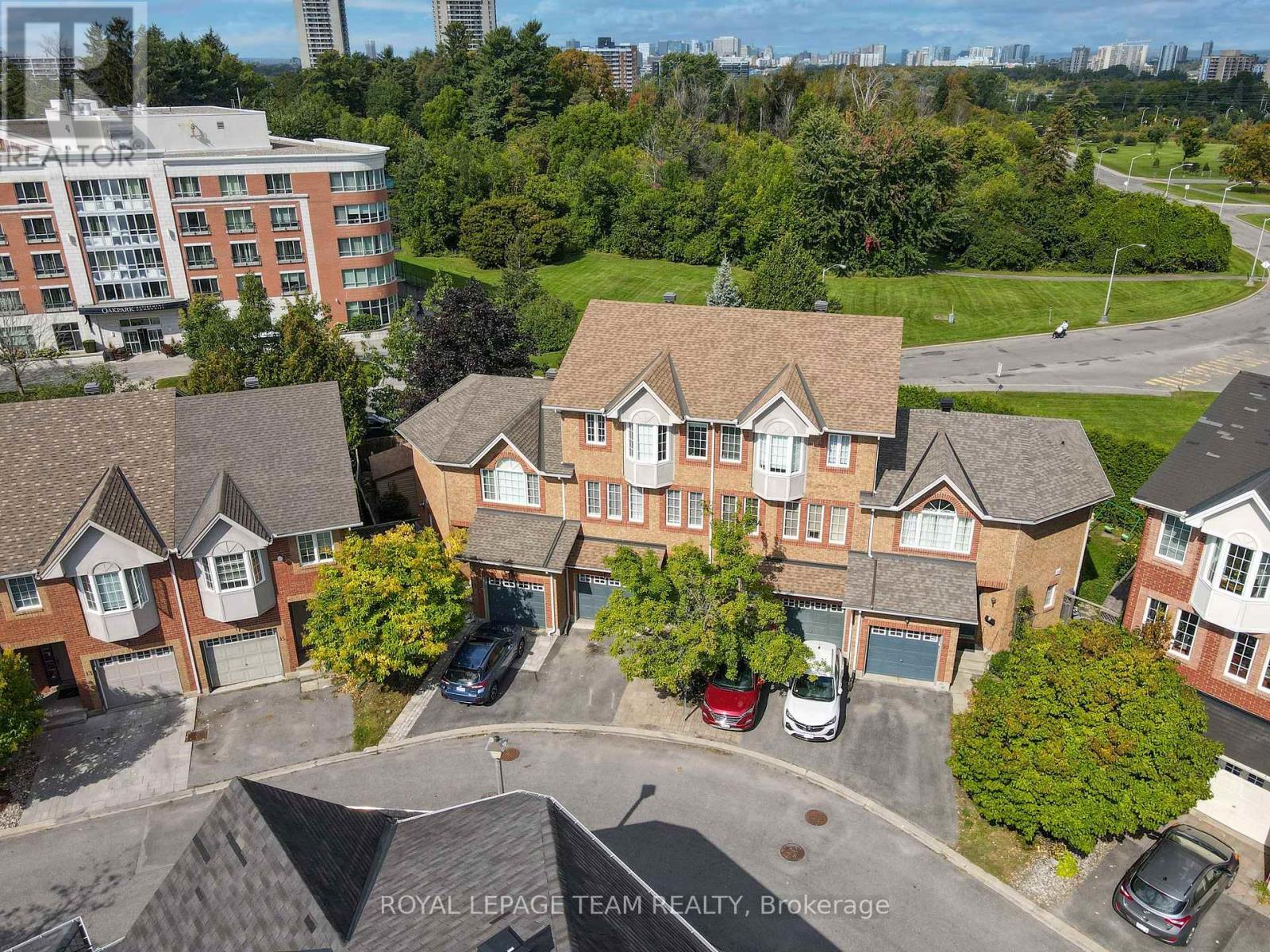 19 Great Oak Private, Ottawa, ON