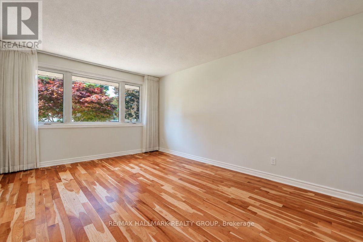 490 Tisdale Crescent, Ottawa, ON