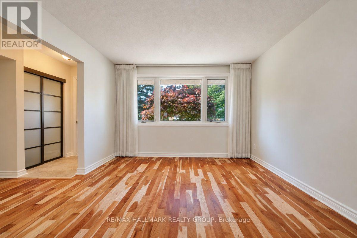 490 Tisdale Crescent, Ottawa, ON