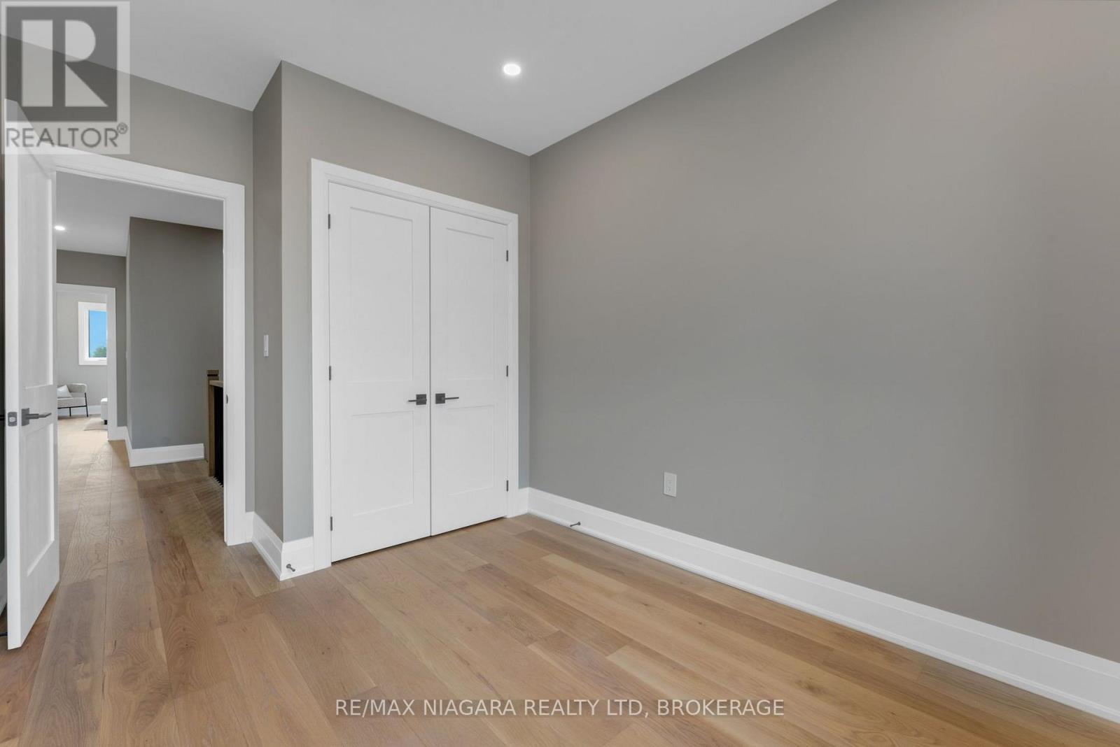 201 - 8900 Angie Drive, Niagara Falls (Forestview), ON