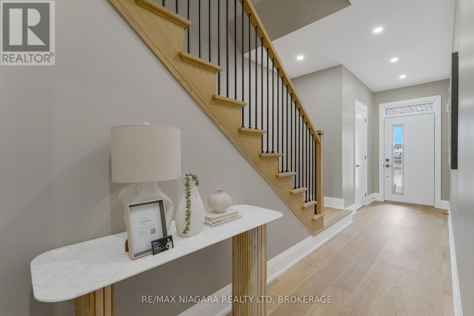 201 - 8900 Angie Drive, Niagara Falls (Forestview), ON
