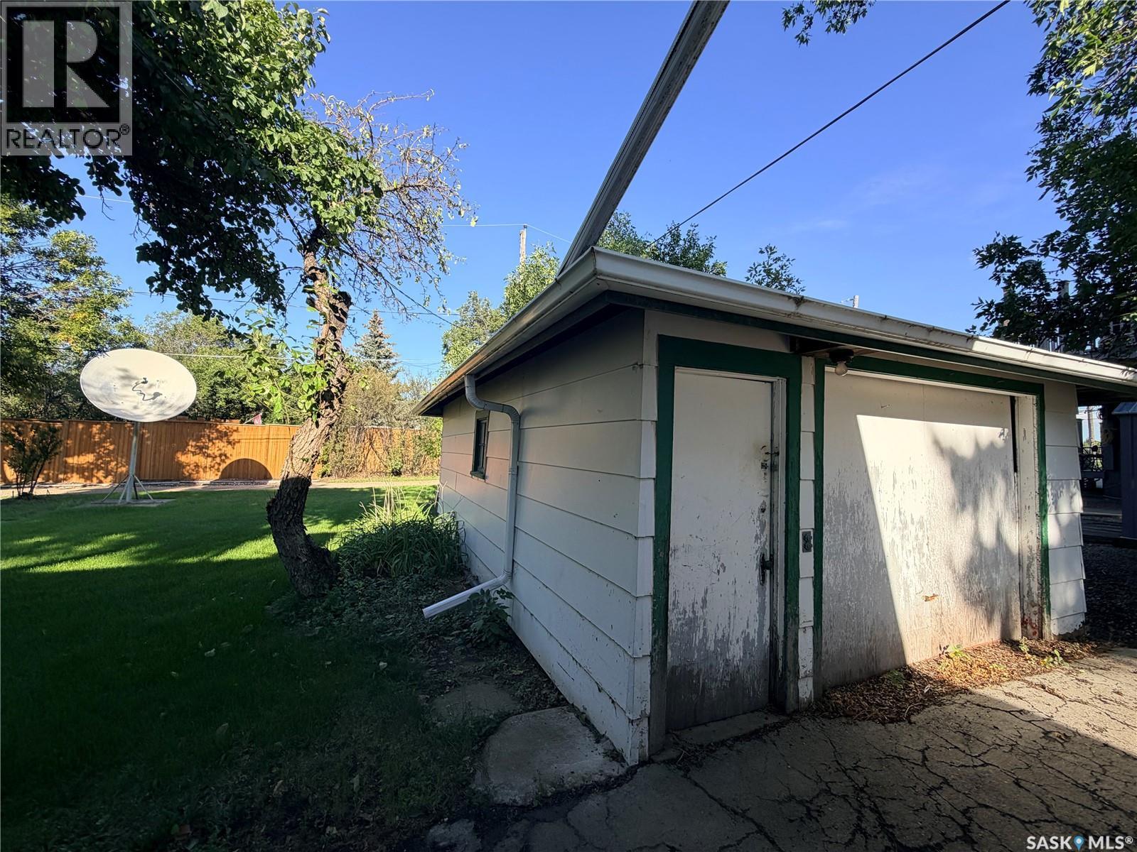 121 Empire Road, Assiniboia, SK