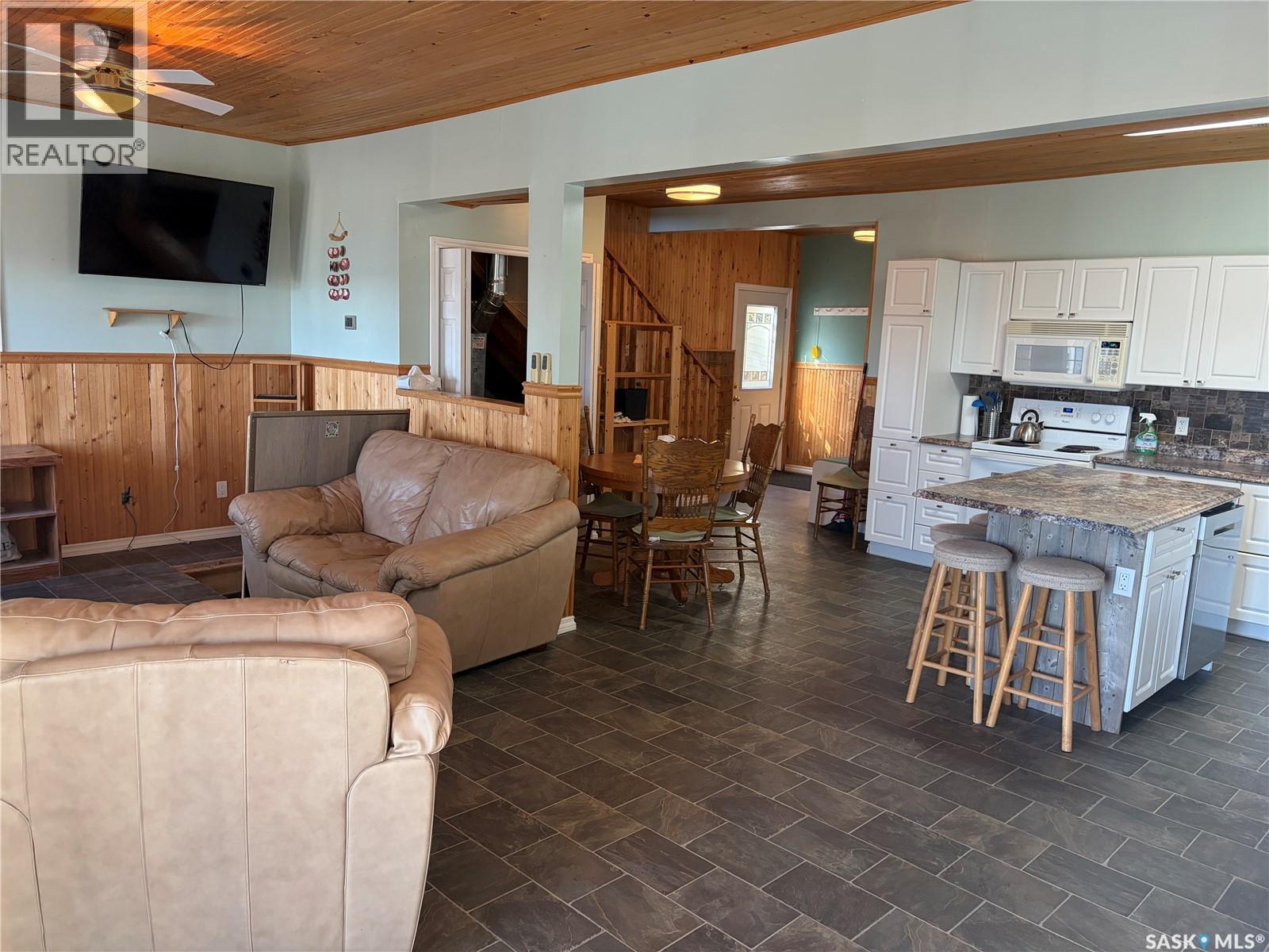 316 Lakeshore Road, Leslie Beach, SK