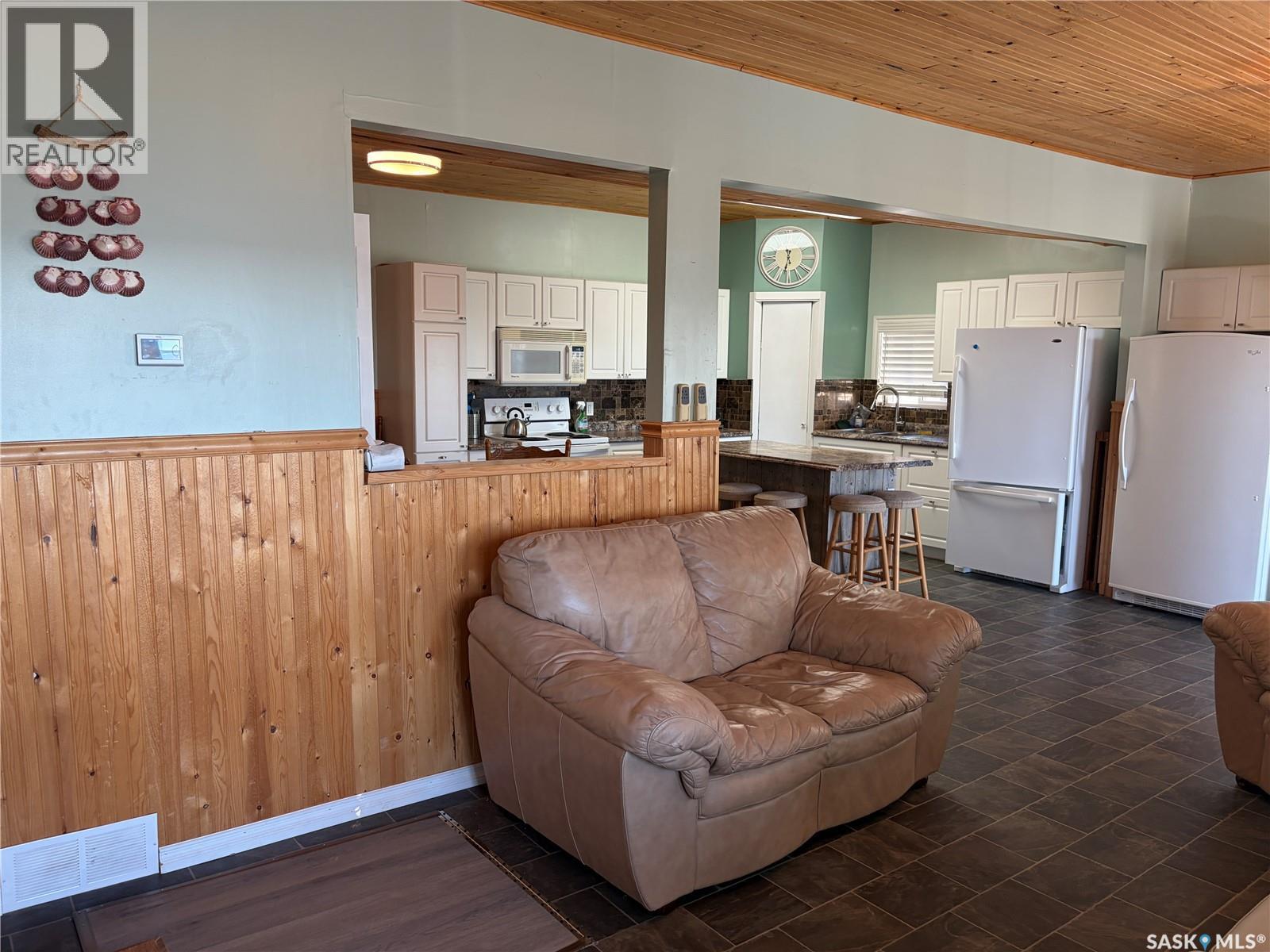 316 Lakeshore Road, Leslie Beach, SK