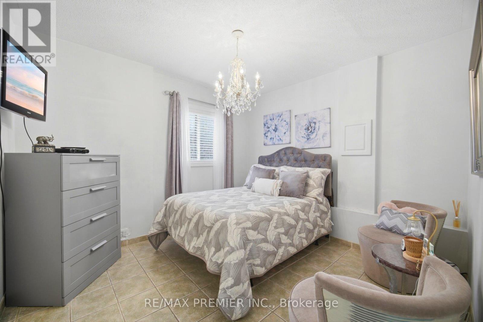137 Blackthorn Drive, Vaughan, ON