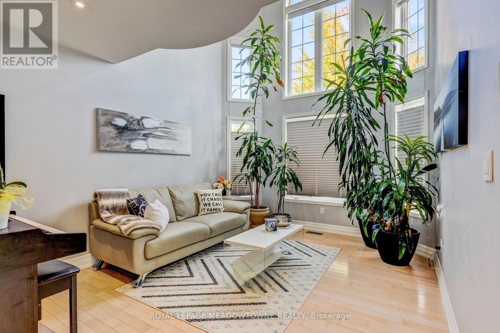 116 Dixon Drive, Milton, ON