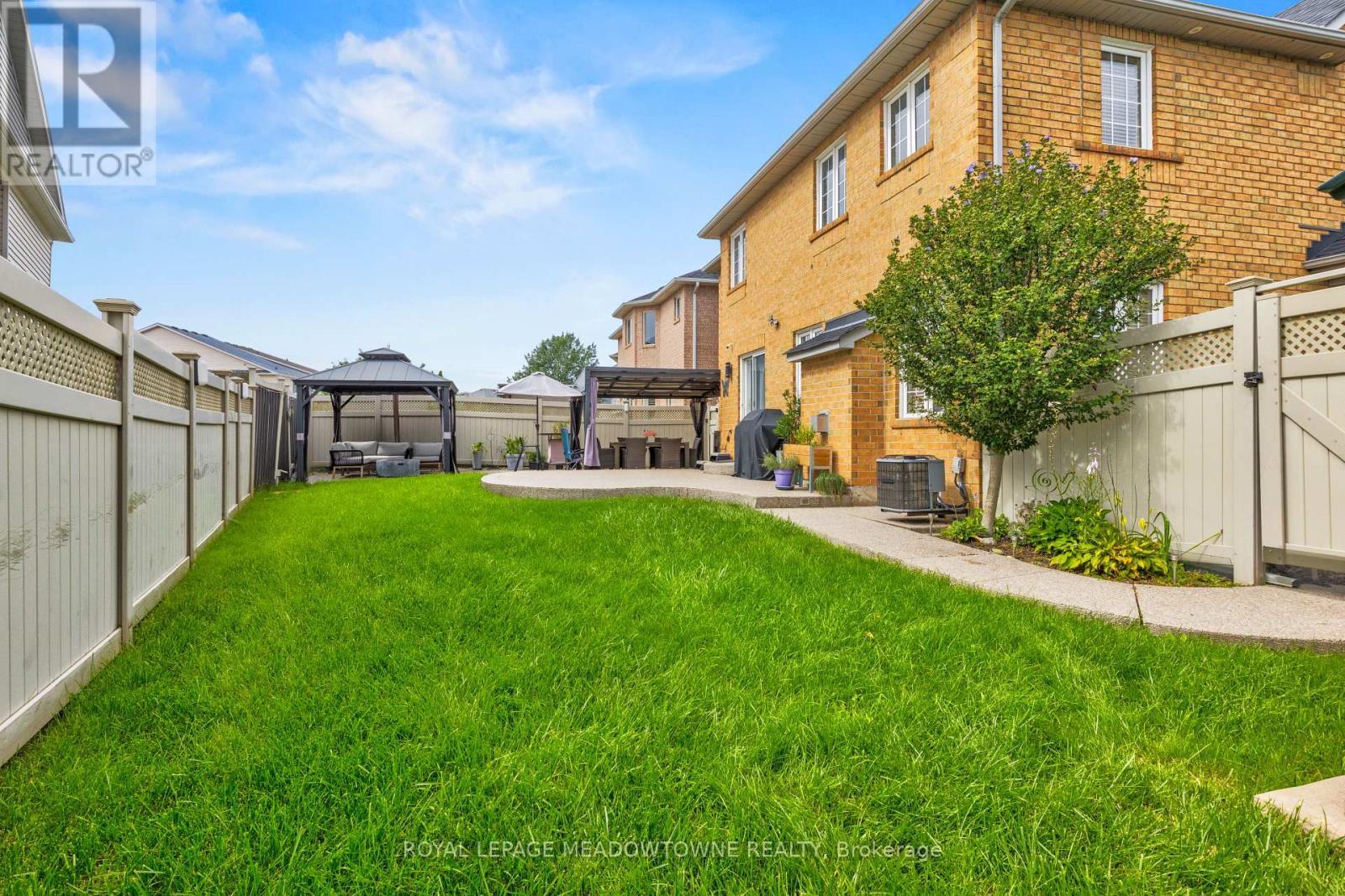 116 Dixon Drive, Milton, ON