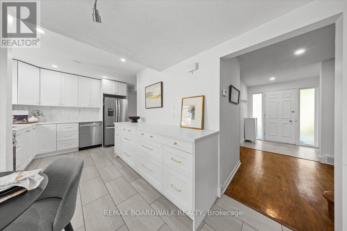 1853 Kilborn Avenue, Ottawa, ON