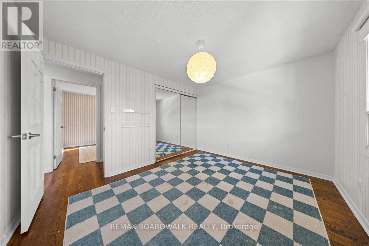 1853 Kilborn Avenue, Ottawa, ON