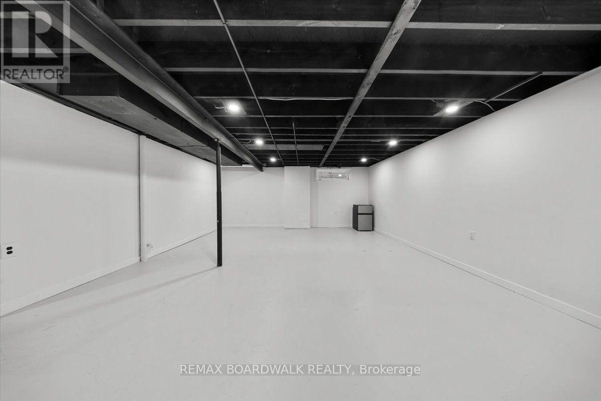1853 Kilborn Avenue, Ottawa, ON