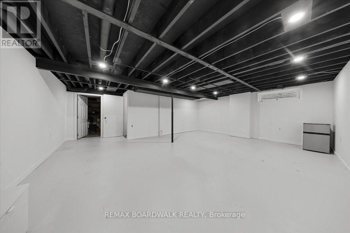 1853 Kilborn Avenue, Ottawa, ON