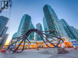 2412 - 10 YONGE STREET Toronto, ON M5E 1R4