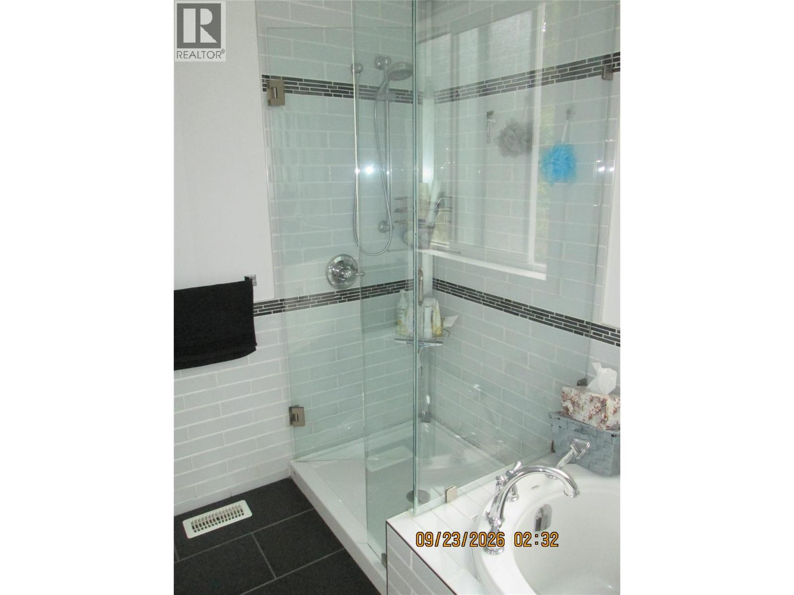 2446 Centennial Drive, Blind Bay, BC