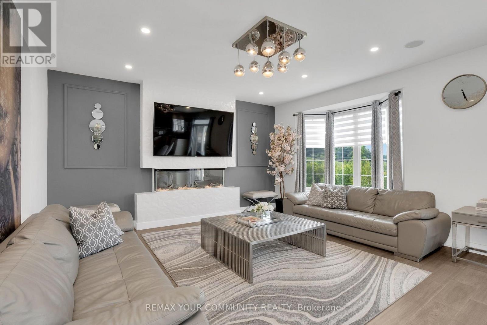 130 Santa Amato Crescent, Vaughan, ON