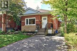 494 DUNDURN Street S Hamilton, ON L8P 4L9
