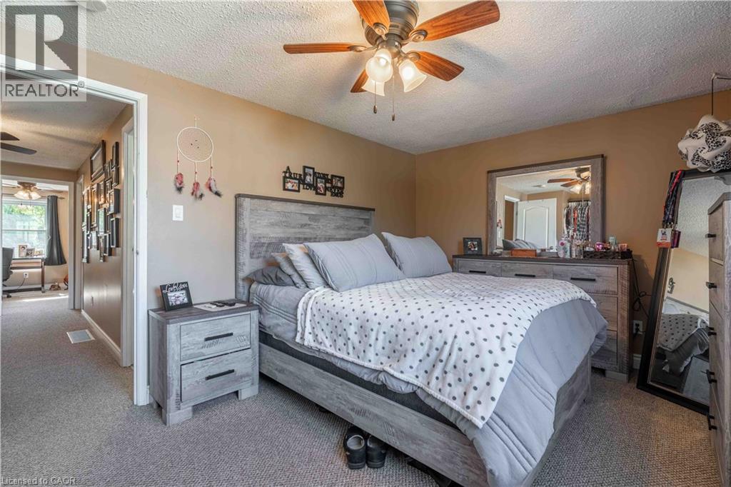 98 Memorial Avenue, Stoney Creek, ON