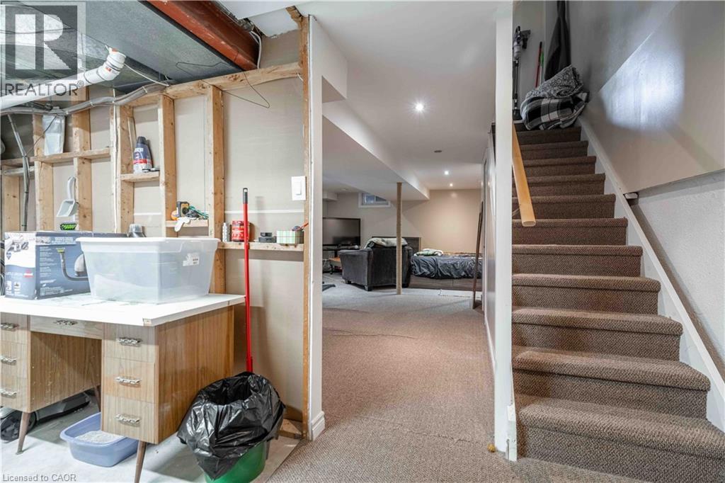 98 Memorial Avenue, Stoney Creek, ON