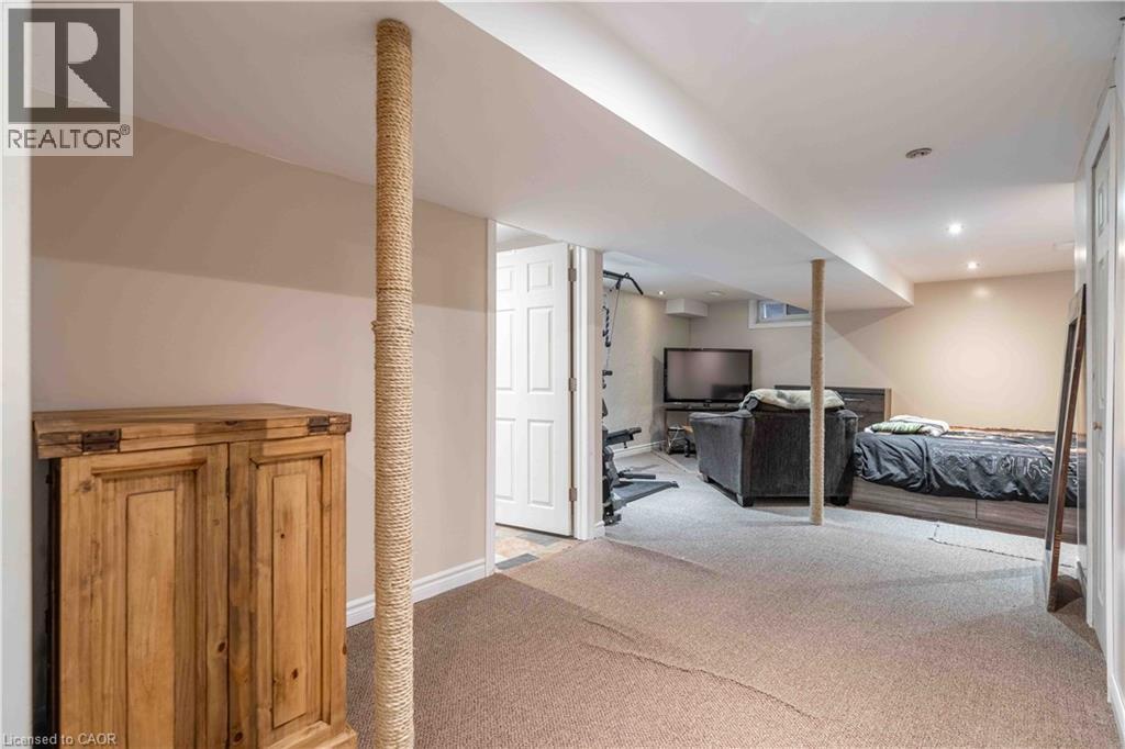 98 Memorial Avenue, Stoney Creek, ON