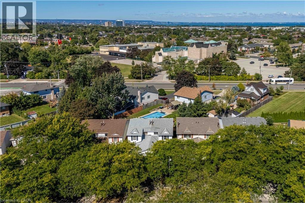 98 Memorial Avenue, Stoney Creek, ON