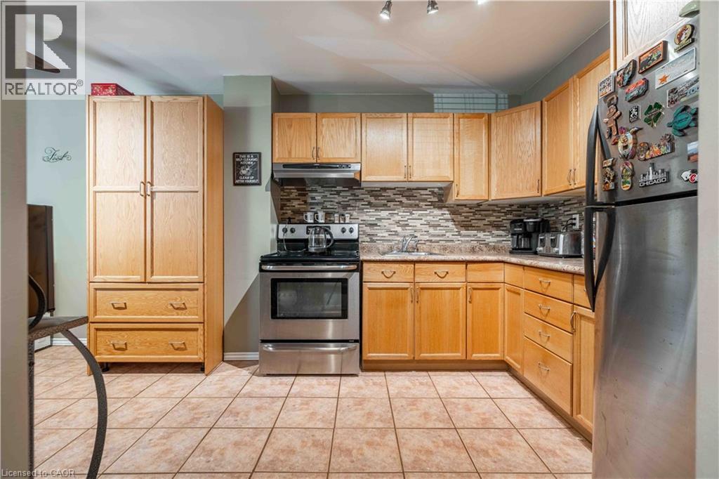 98 Memorial Avenue, Stoney Creek, ON