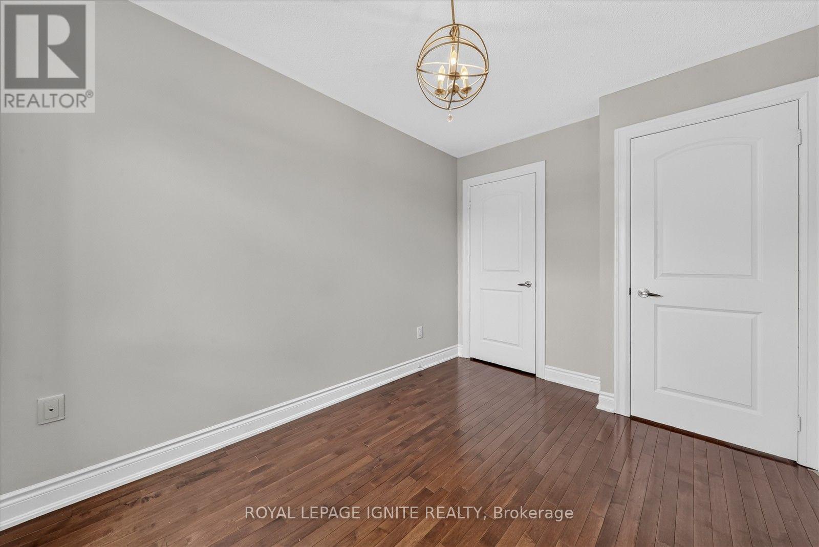 9 - 8032 Kipling Avenue, Vaughan, ON